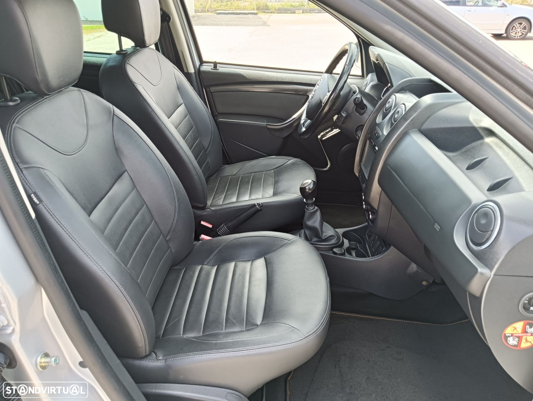 Dacia Duster 1.5 dCi Prestige - 17