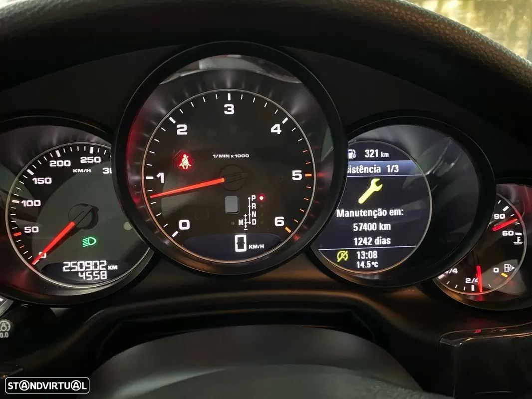 Porsche Panamera Platinum Edition - 10