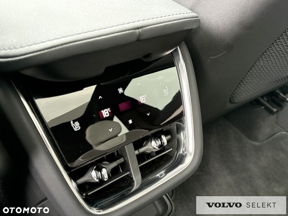 Volvo EX90 - 23