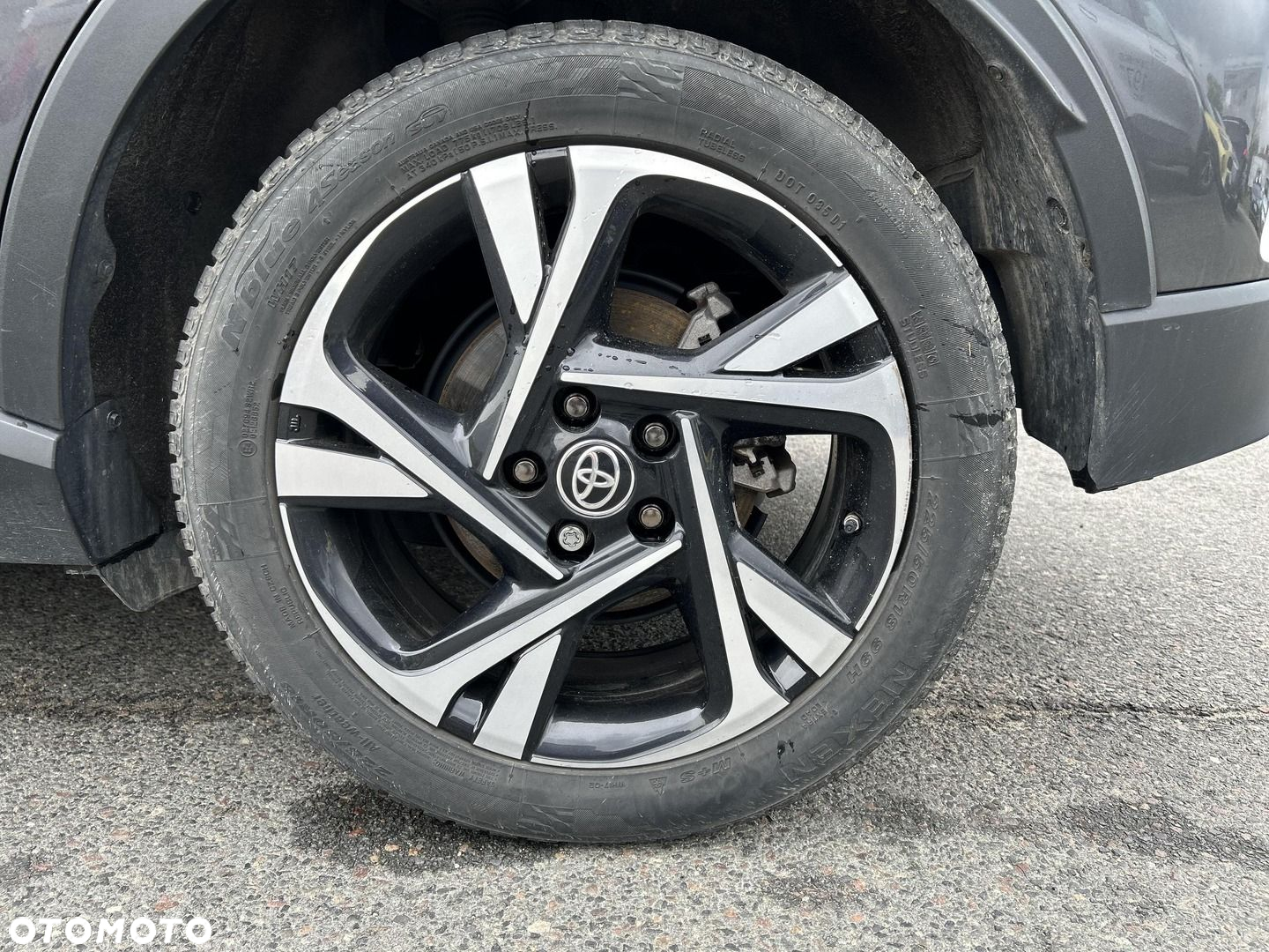 Toyota C-HR - 9