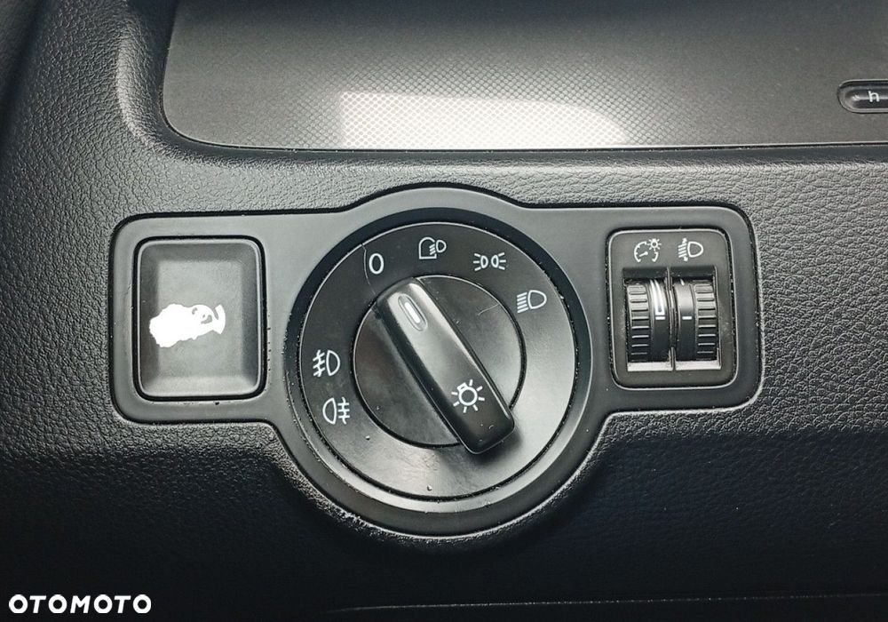 Volkswagen Passat - 24