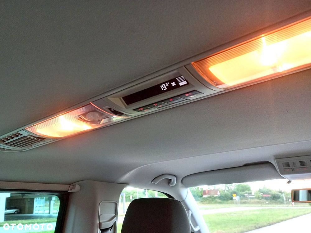 Volkswagen Caravelle L2 Comfortline - 17