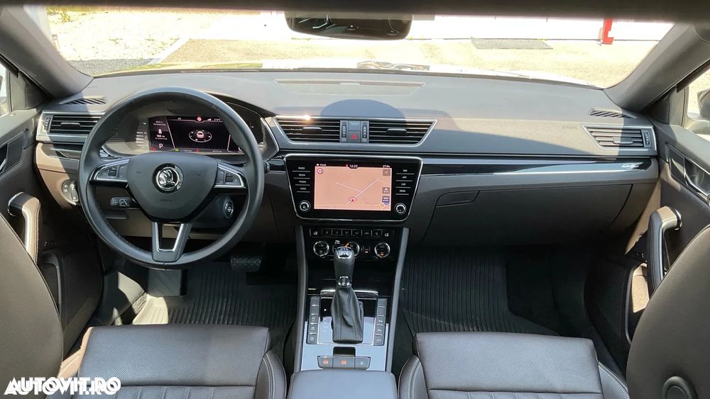 SKODA Superb 2019 — imagine 35