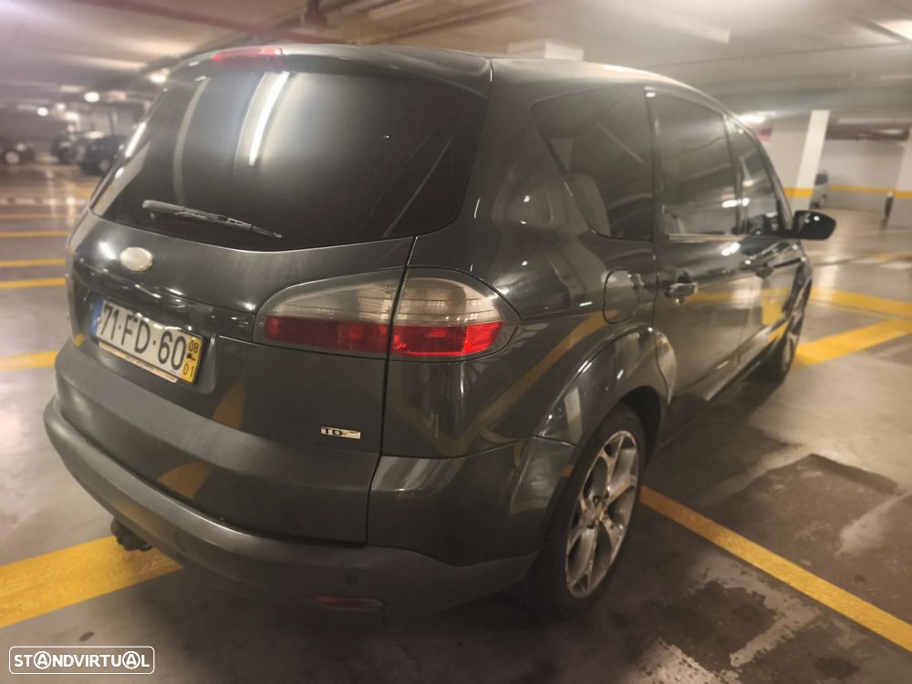 Ford S-Max 1.8 TDCi Titanium 7L - 27