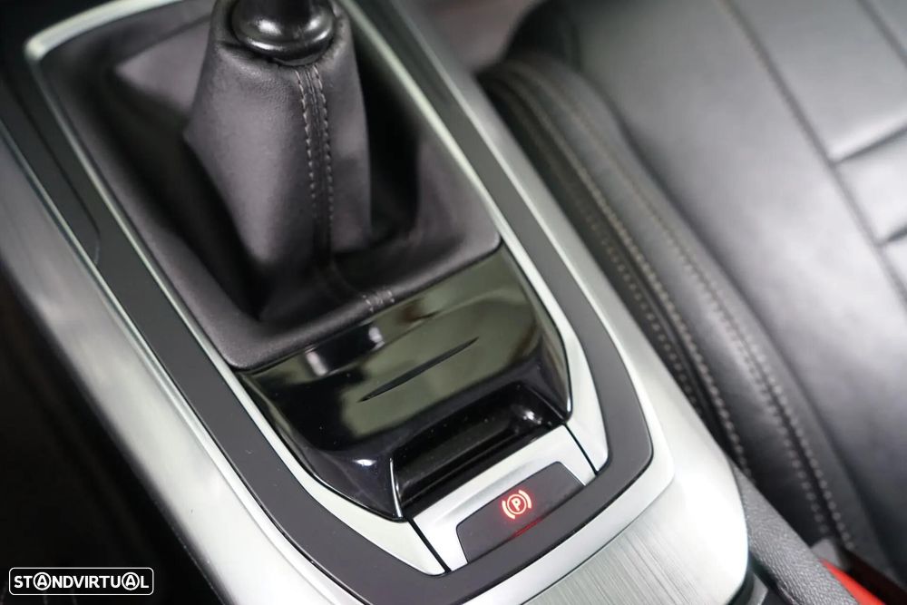 Peugeot 308 SW 1.2 PureTech Allure Pack - 28