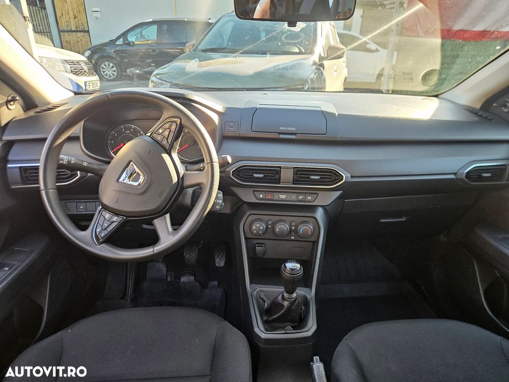 Dacia Logan ECO-G 100 Essential - 5