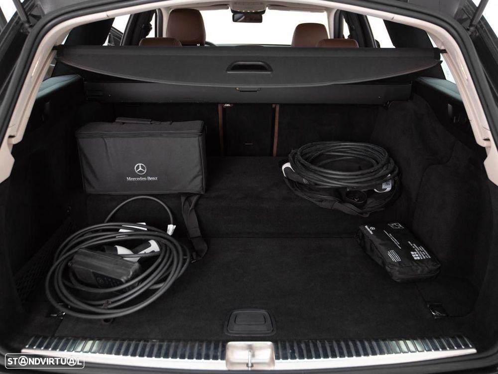 Mercedes-Benz E 300 de 4Matic 9G-TRONIC - 13
