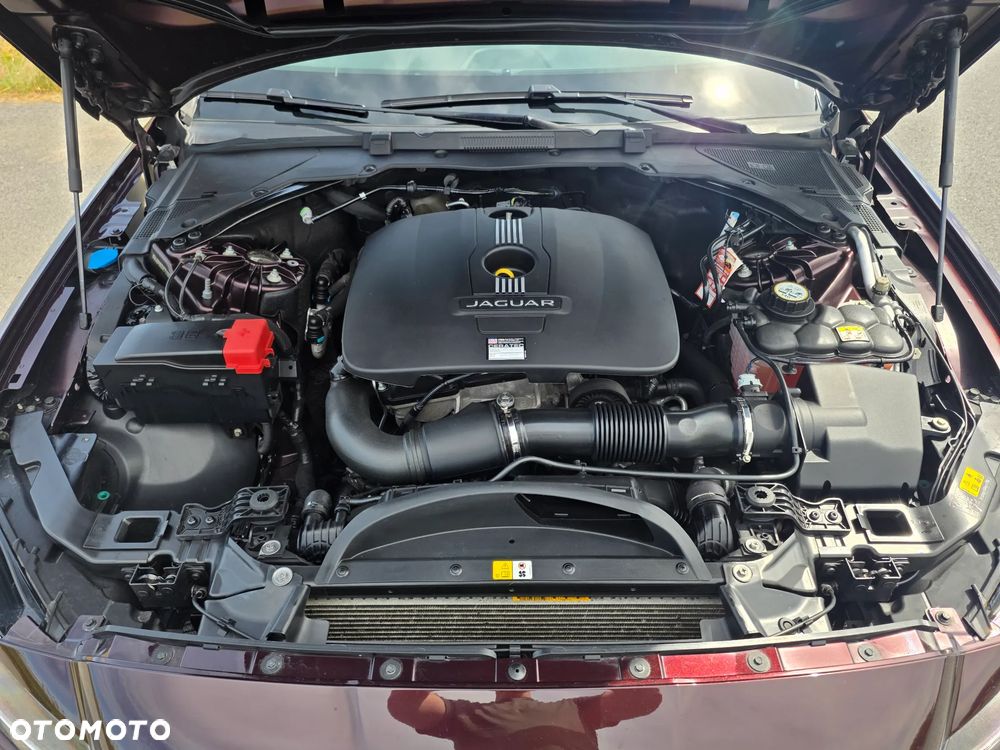 Jaguar XF 2.0 T Prestige - 18