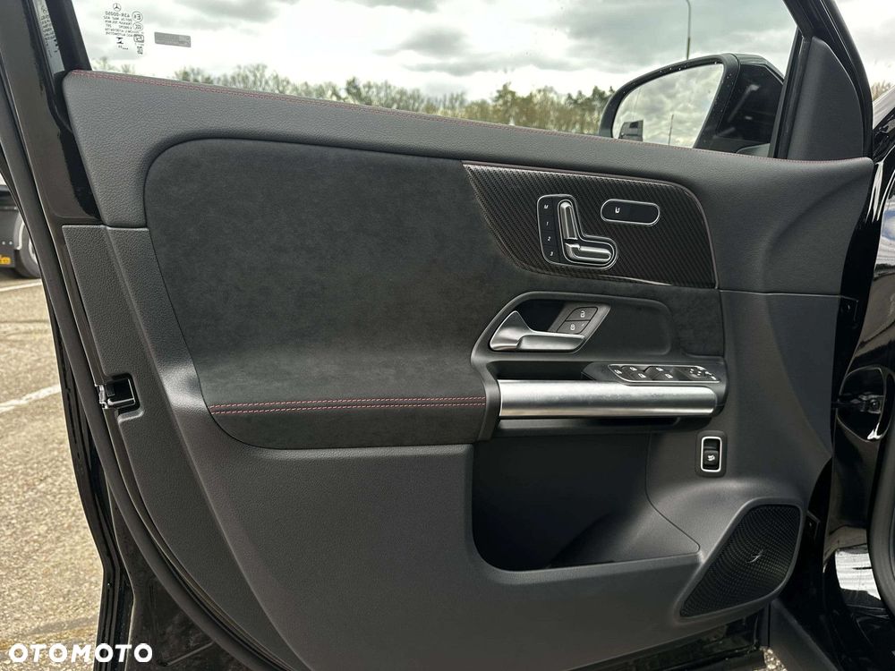 Mercedes-Benz GLA - 18