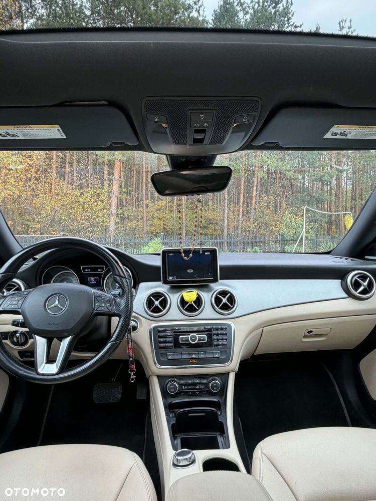 Mercedes-Benz CLA 250 7G-DCT Sport - 13