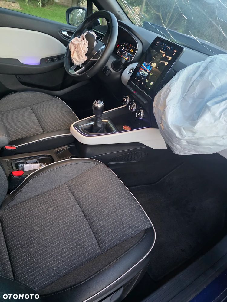Renault Clio - 12
