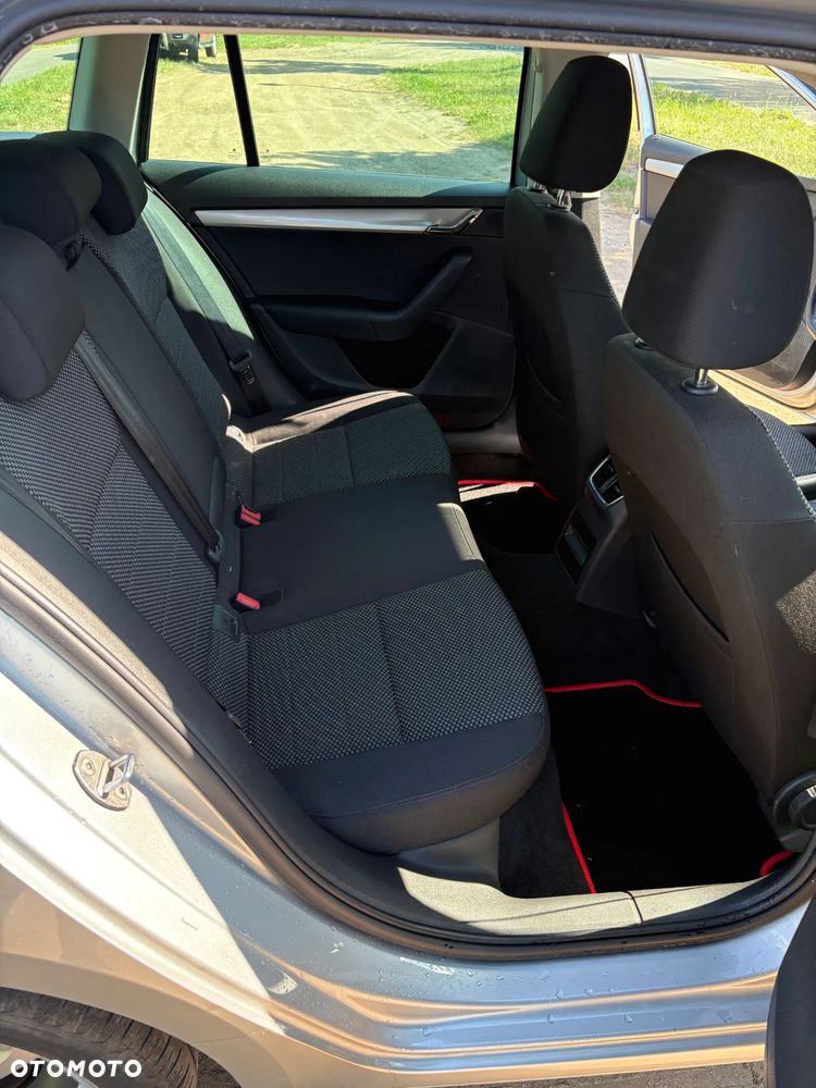 Skoda Octavia 1.6 TDI Ambition DSG - 13