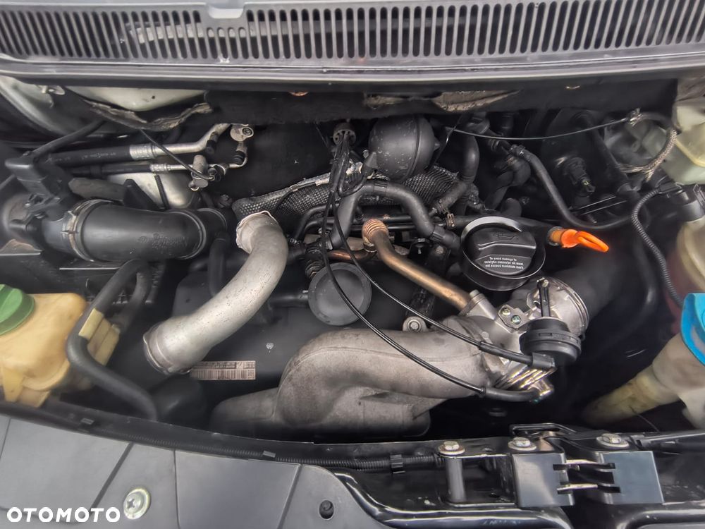 Volkswagen Multivan - 7