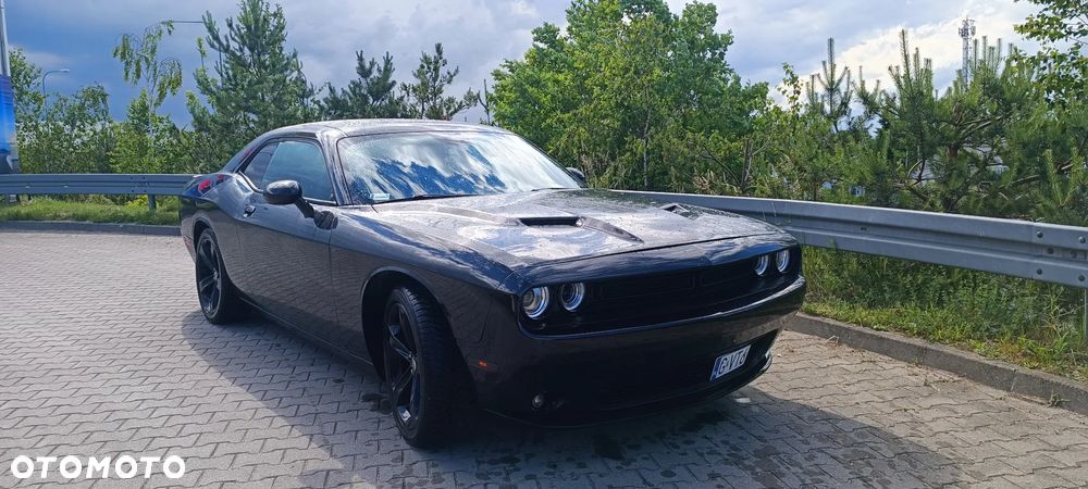 Dodge Challenger - 1