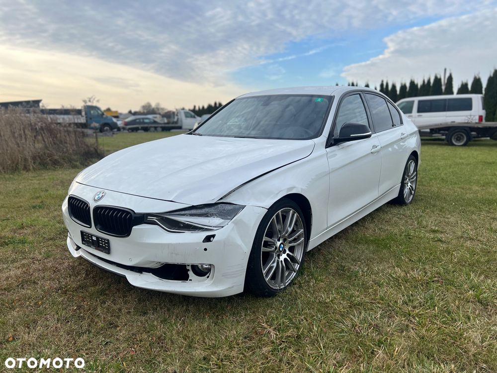 BMW Seria 3 320i Sport Line - 2