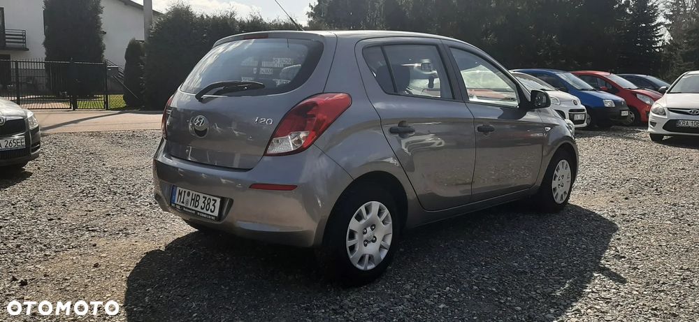 Hyundai i20 - 17