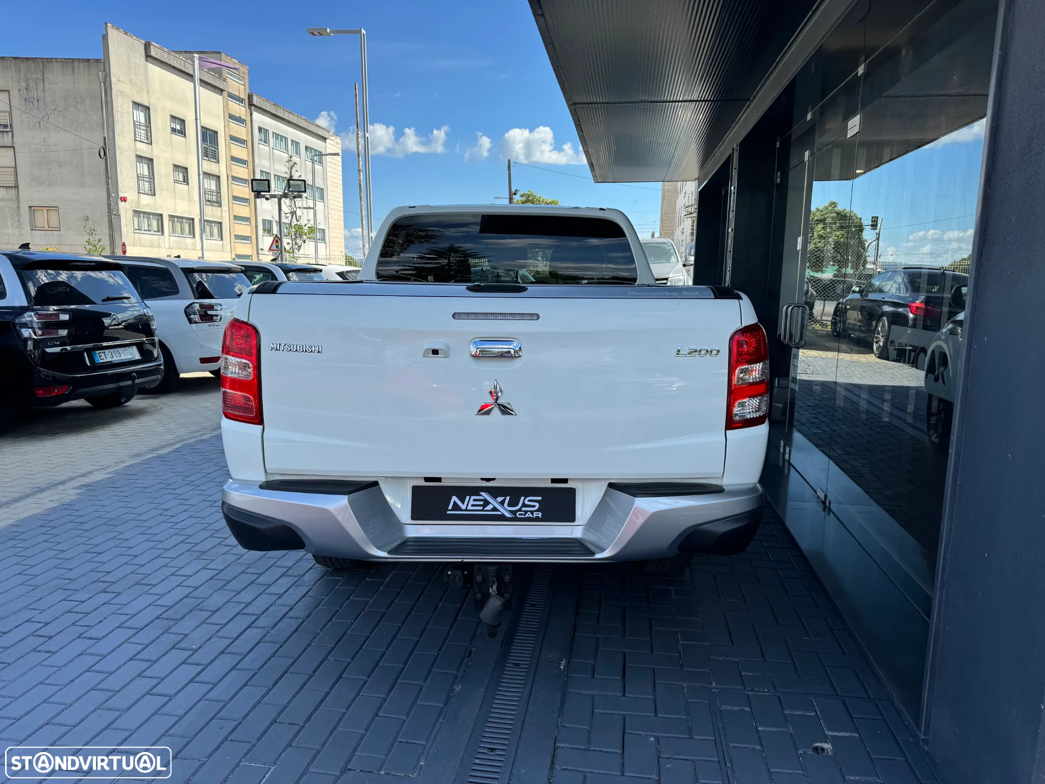 Mitsubishi L200 2.4 DI-D CD Instyle Strakar AT 4WD - 3