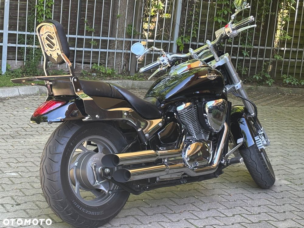 Suzuki Intruder - 10