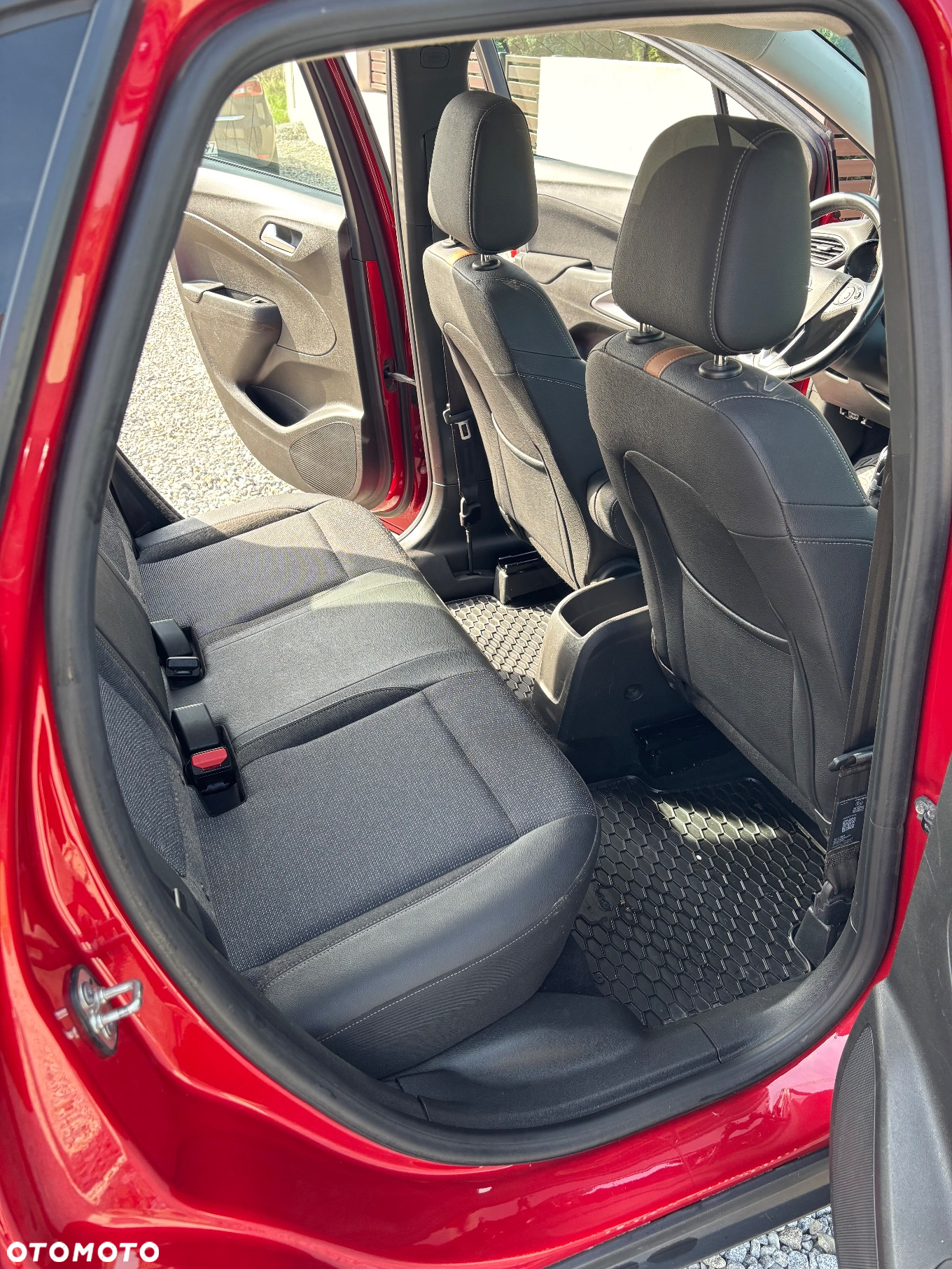 Opel Crossland X - 14