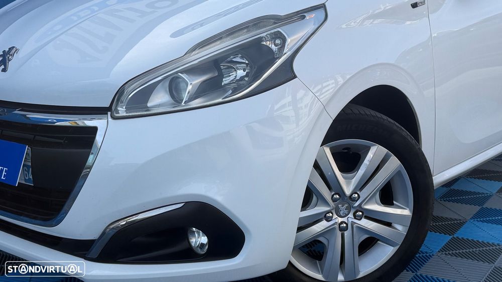 Peugeot 208 82 PureTech Style - 2