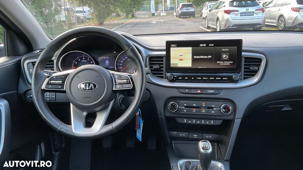 Kia Ceed - 10