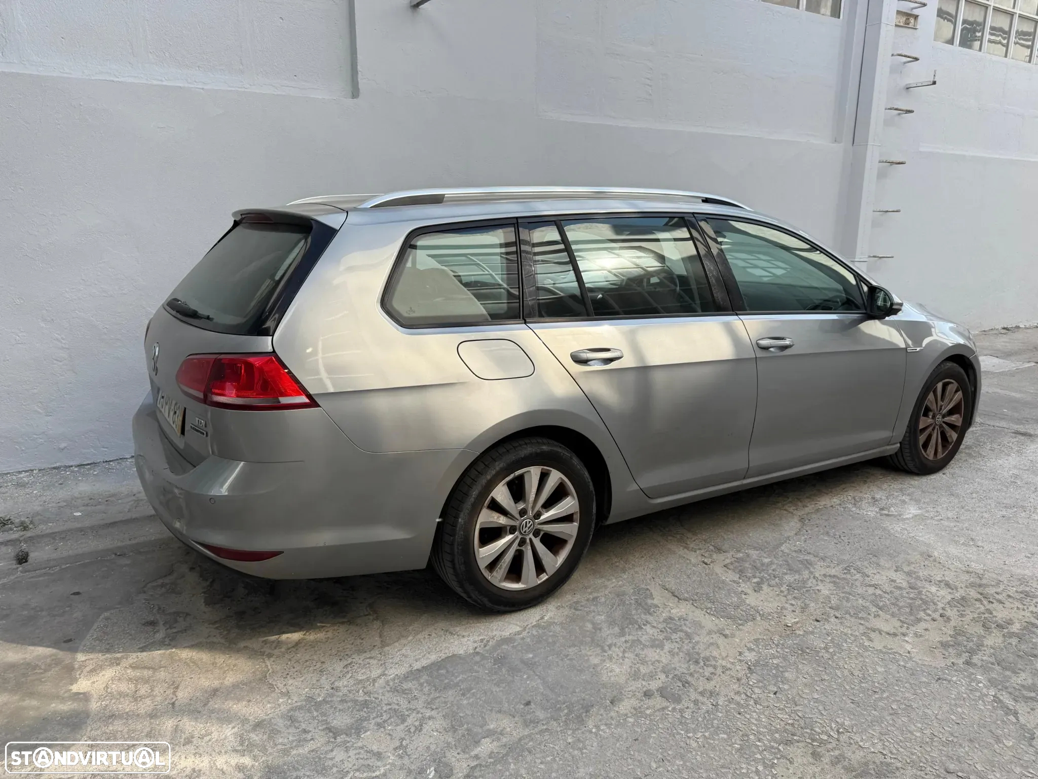 VW Golf Variant 1.6 TDi BlueMotion Confortline - 6