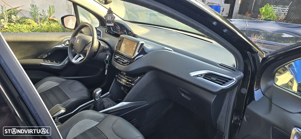 Peugeot 2008 1.6 e-HDi Allure - 6