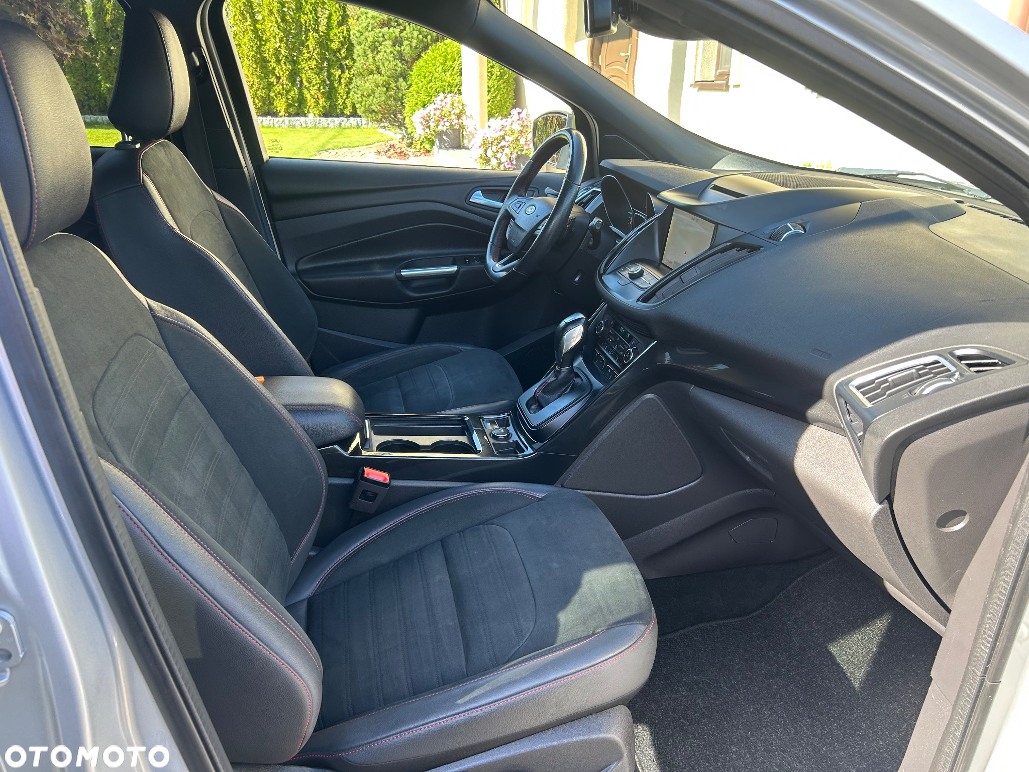 Ford Kuga 2.0 TDCi AWD ST-Line - 32