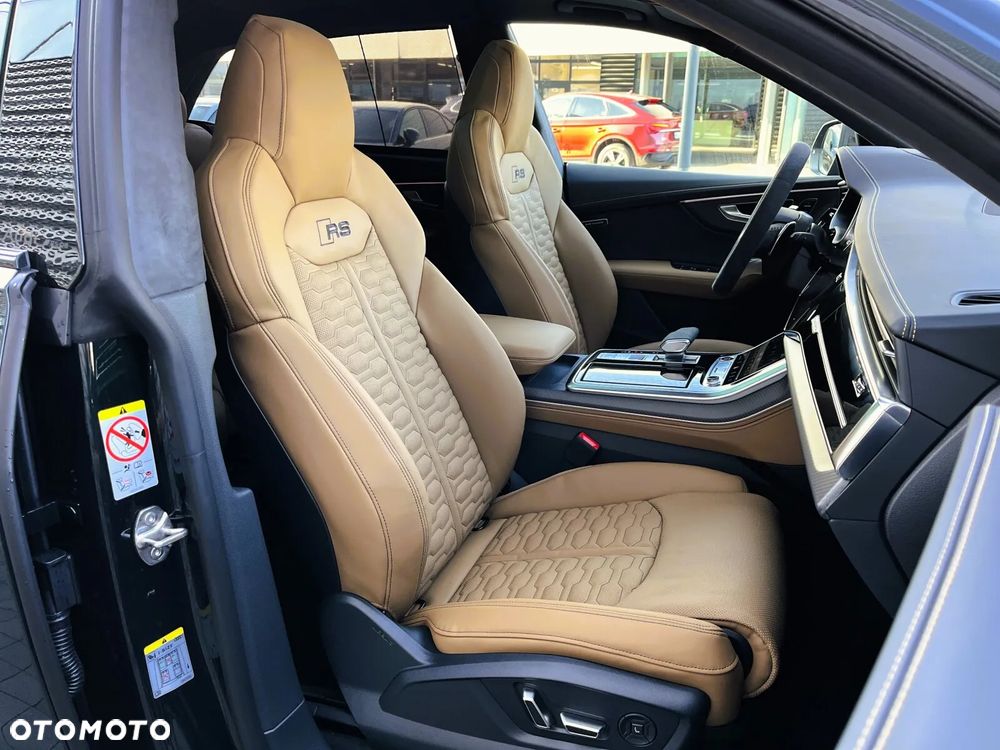 Audi RS Q8 - 24