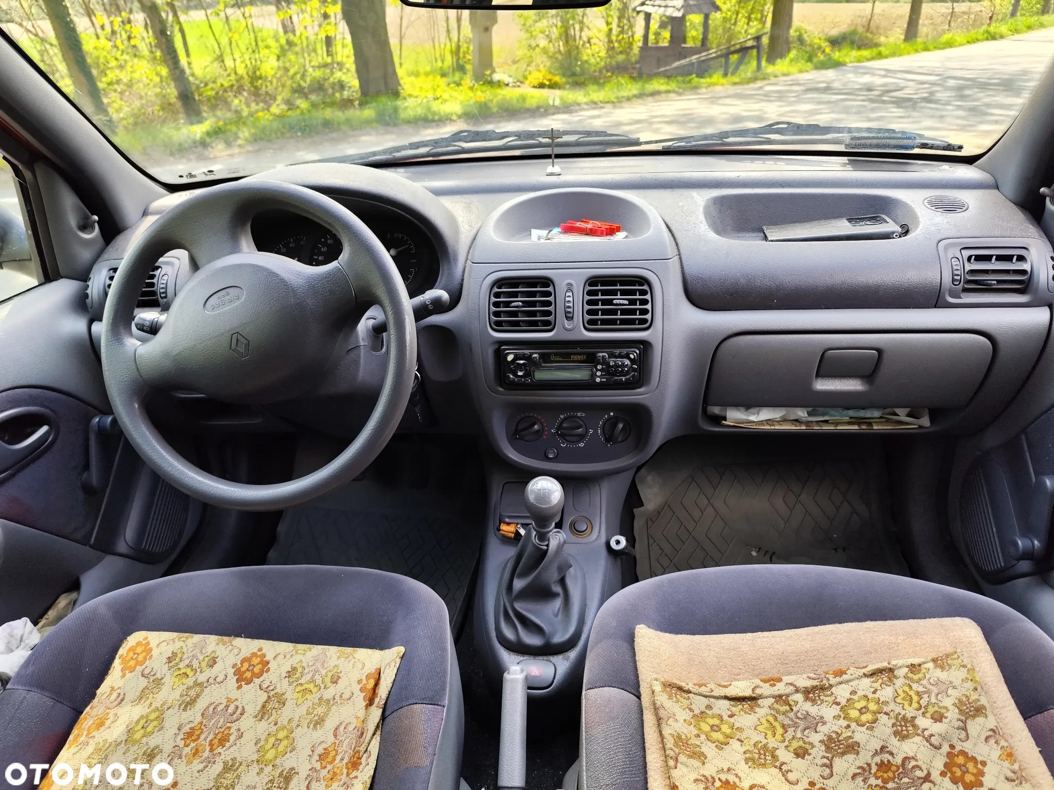 Renault Clio 1.2 RN - 6