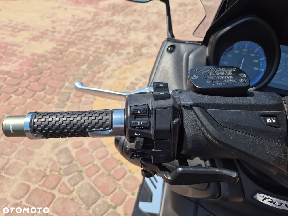Yamaha Tmax - 11
