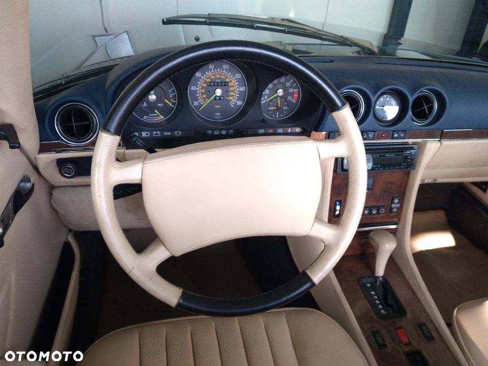 Mercedes-Benz SL - 16