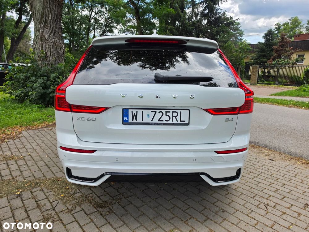 Volvo XC 60 B4 B Plus Dark - 5