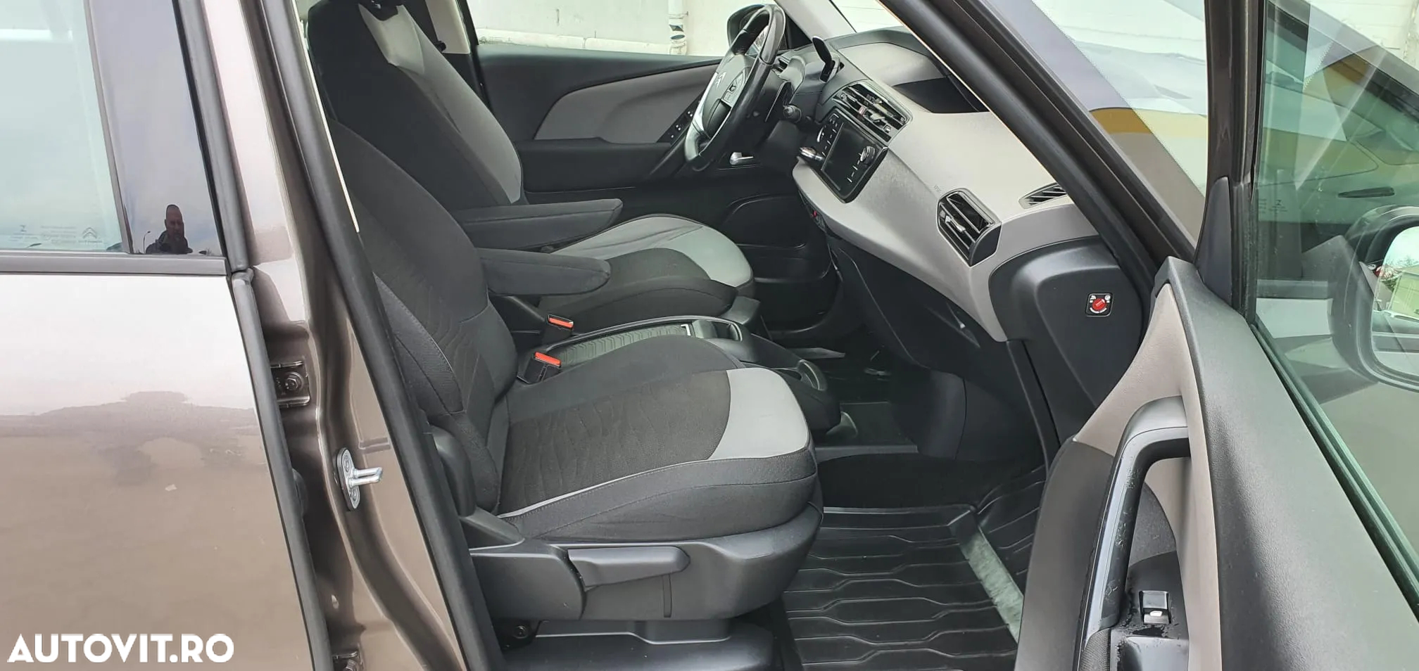 Citroën C4 Grand Picasso - 10
