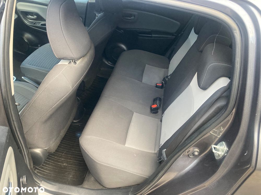 Toyota Yaris 1.5 Premium - 29