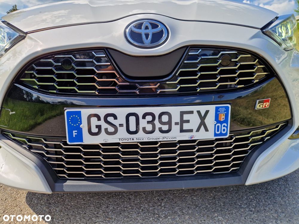Toyota Yaris - 33