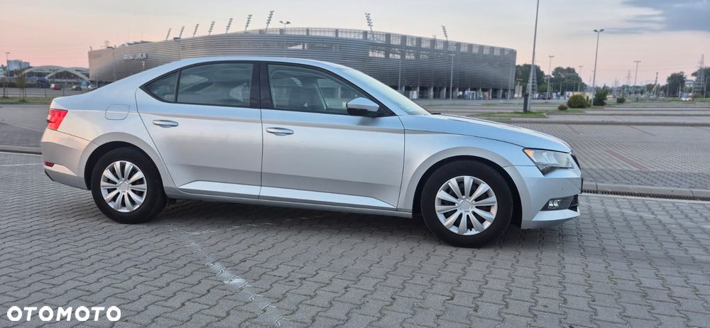 Skoda Superb 1.4 TSI ACTive - 7