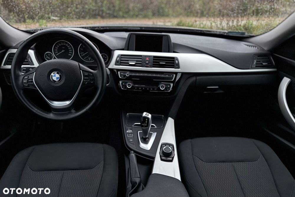 BMW 3GT 320i Advantage - 27