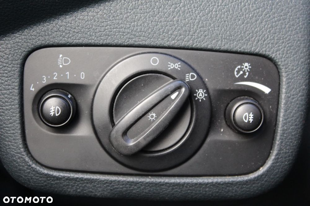 Ford Grand C-MAX - 20