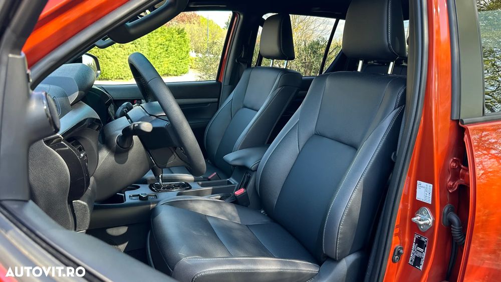 Toyota Hilux 2.8D 204CP 4x4 Double Cab AT MHEV Invincible Color Edition (3E5) - 18