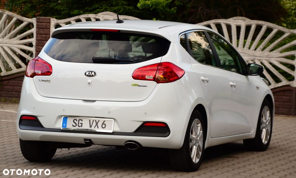 Kia Ceed - 12