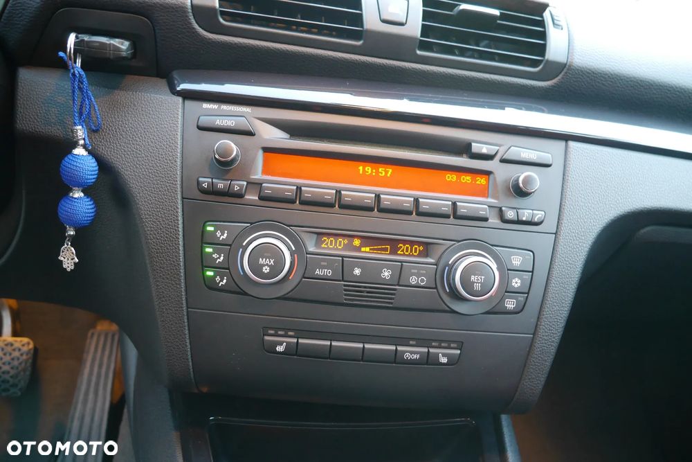BMW Seria 1 118d - 24