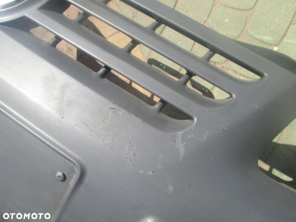 zderzak VW Caddy 04-10r - 4