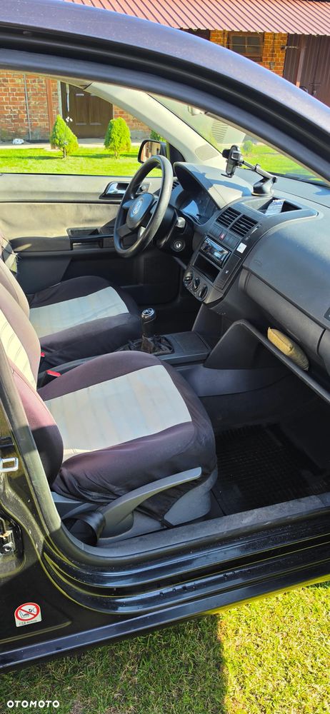 Volkswagen Polo - 5