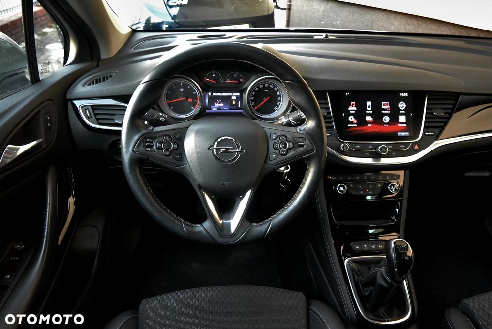 Opel Astra 1.4 Turbo Innovation - 18