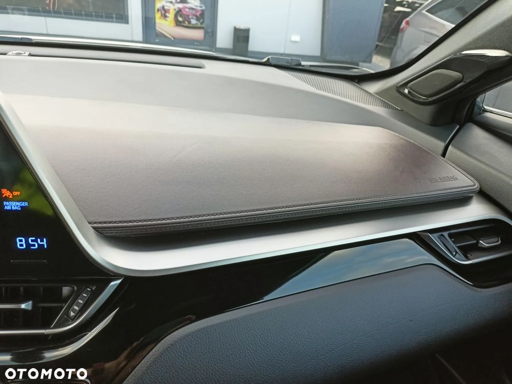 Toyota C-HR - 31