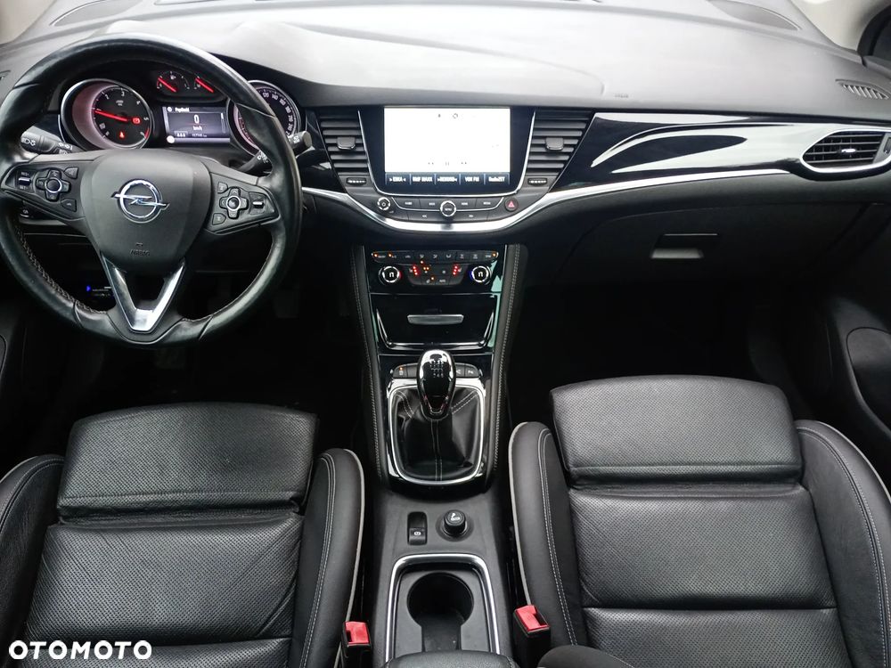 Opel Astra 1.6 D (CDTI) Start/Stop Dynamic - 11