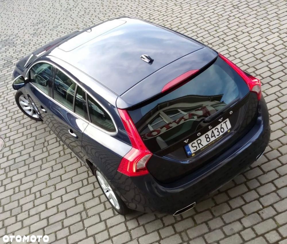 Volvo V60 D4 Momentum - 11