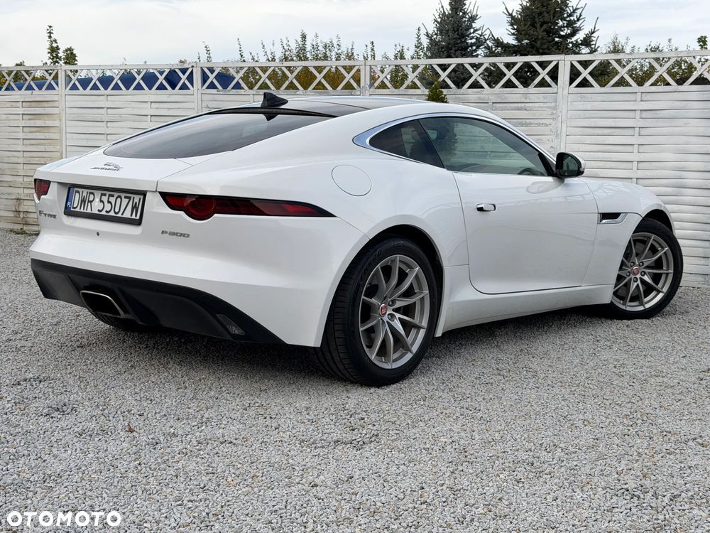 Jaguar F-Type 2019 photo 3