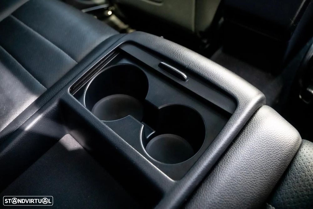 Mercedes-Benz E 220 CDi Elegance BE Auto. - 26